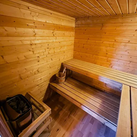 Wyspa - Dom Nad Jeziorem Z Sauna I Jacuzzi بيت للعطل Ciernie