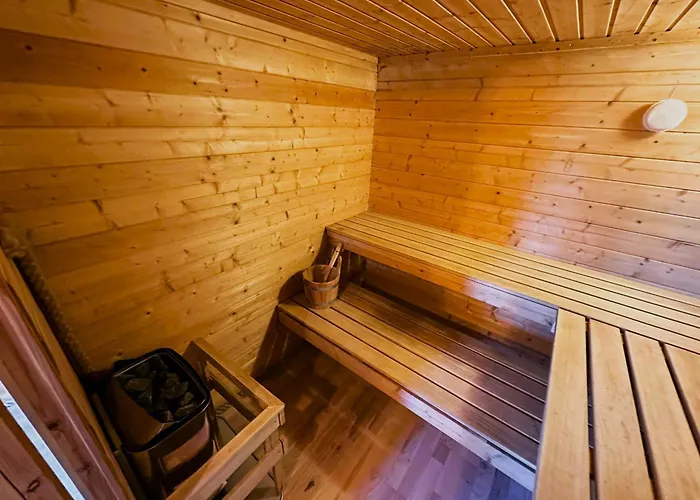 Wyspa - Dom Nad Jeziorem Z Sauna I Jacuzzi Дом отдыха Ciernie