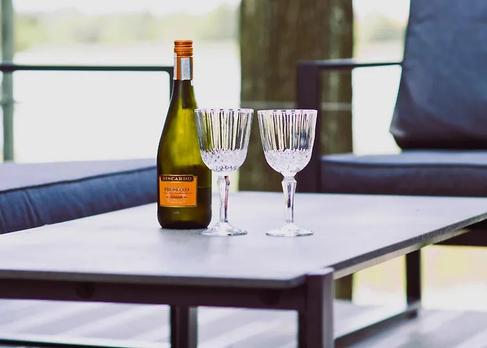 Wyspa - Dom Nad Jeziorem Z Sauna I Jacuzzi Дом отдыха *